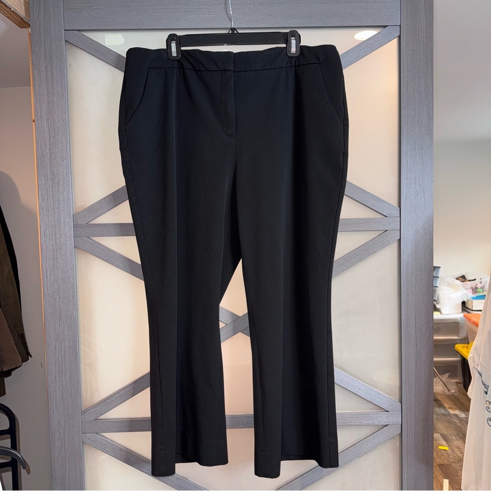 Chico’s Elegant Black Women's Pants 3.5 Short